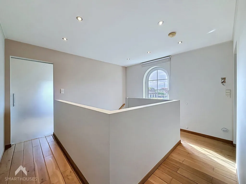 Living Room - Bright House with Garden in Semi-Detached Setting