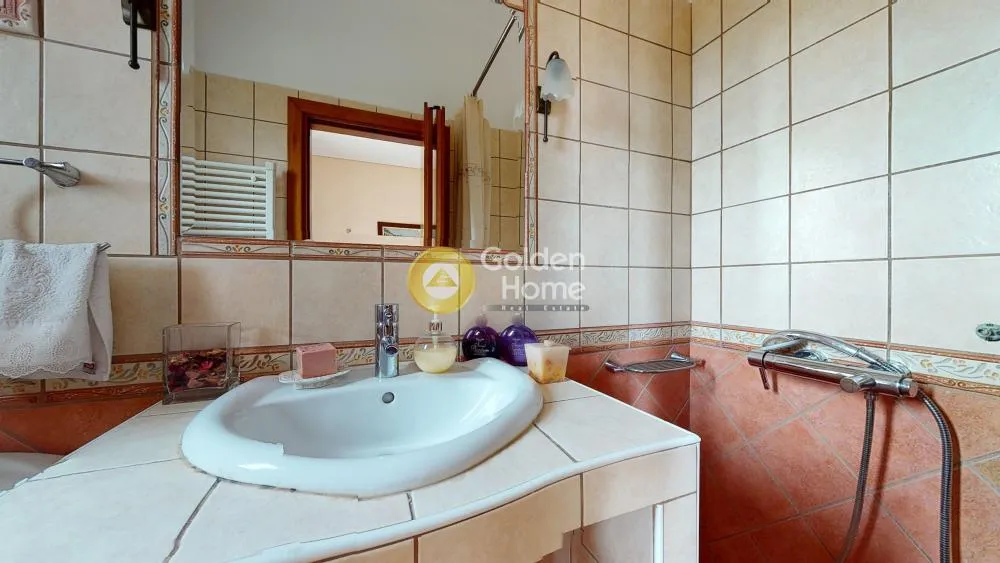 Salles de bain - Detached Villa with Unobstructed Views in Vravrona