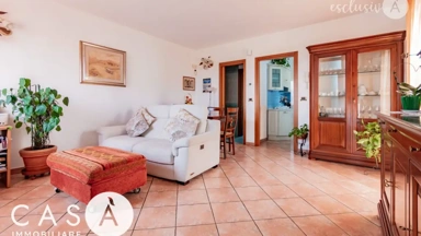Séjour - Villa Portion with Garden in Forlì