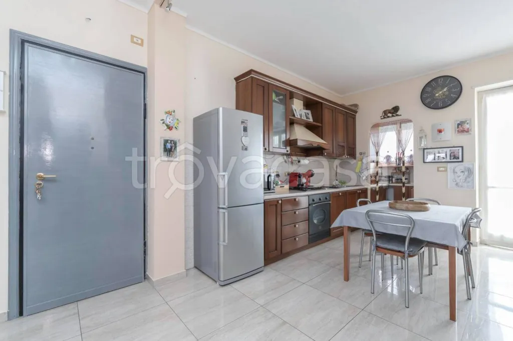 Cuisine - Panoramic Apartment with Balcony in Collegno