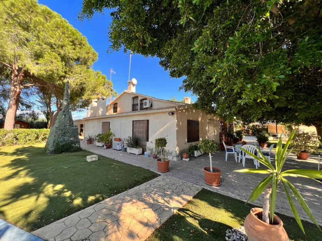 Aed - Detached House with Pool in Elche
