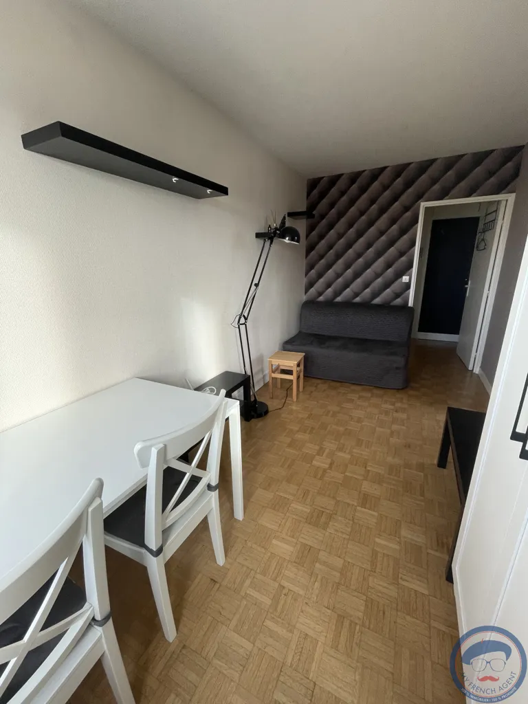 Söögituba - Furnished Flat with South-West View in Tours