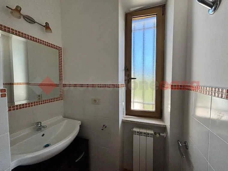 Salles de bain - Bright Bungalow Flat with Balcony in Anagni