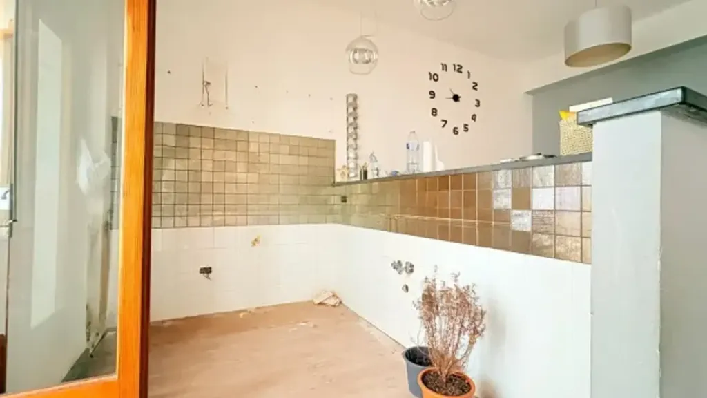 Bathrooms - Three-Bedroom Apartment with Balcony in Milazzo
