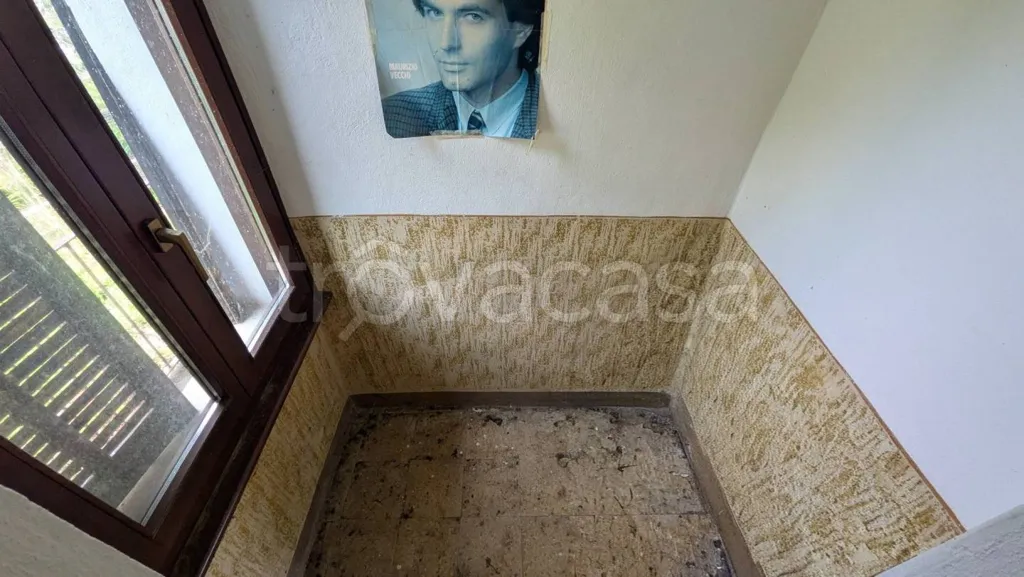 Pièces - Rustic Villa to Renovate in Roccavione