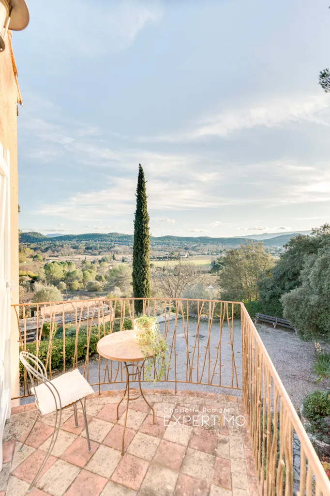 Terrasse - Villa avec Piscine et Vue Panoramique au Val