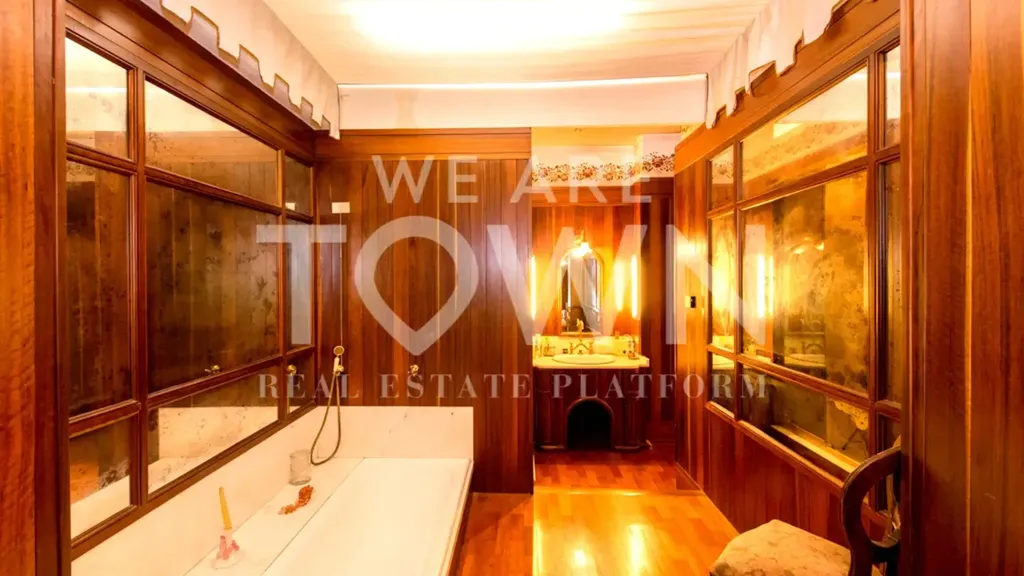 Salles de bain - Luxury Villa with Pool in Cairate, Lombardy