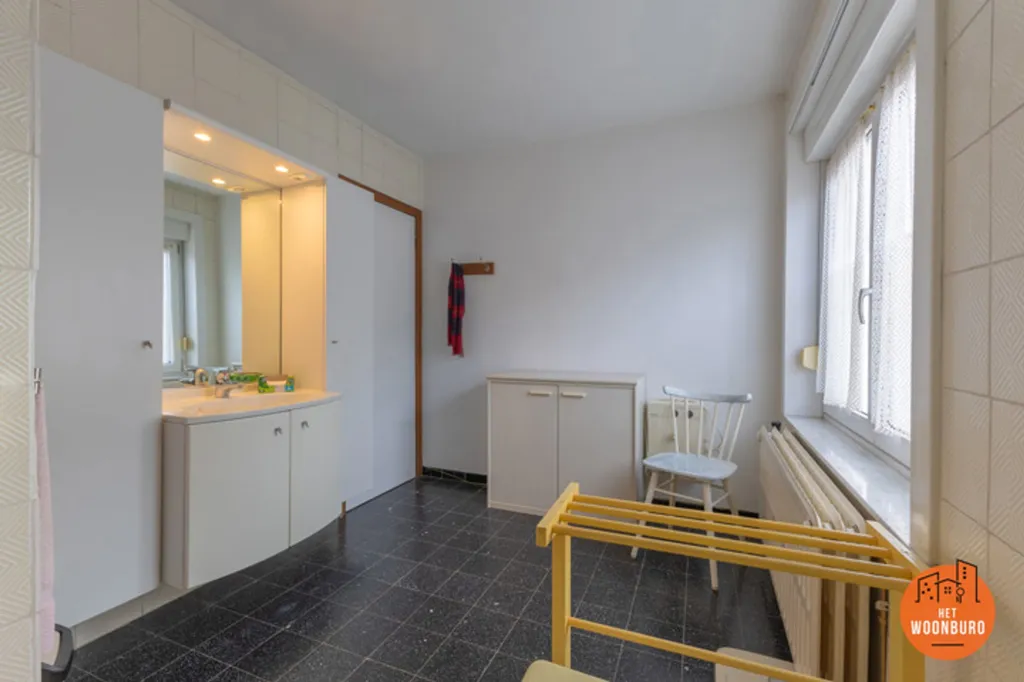 Salles de bain - Maison à Renover avec Terrasse à Dilbeek