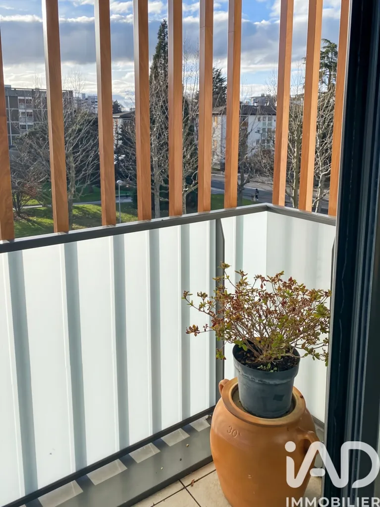 Balcone - New 4-Piece Apartment with Balcony in Annecy