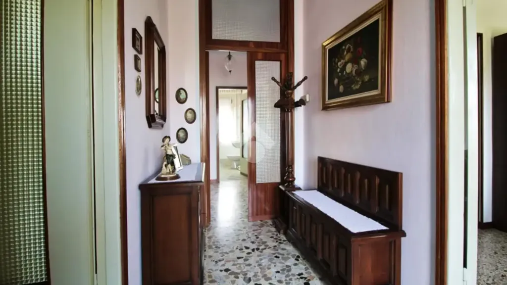 Esik - Villa with Two Units in Garlasco
