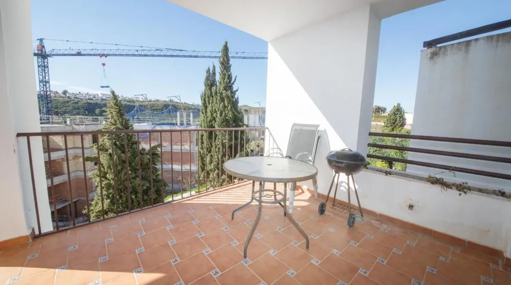 Balcon - 2-Bed Apartment with Terrace in La Duquesa, Manilva