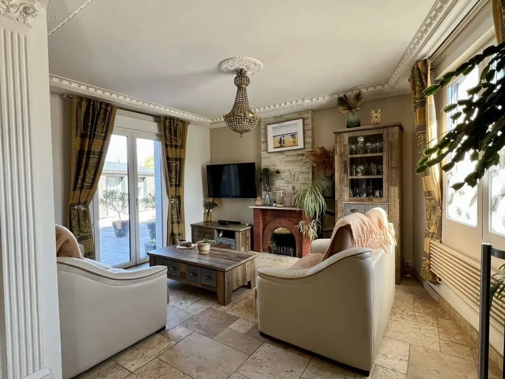Living Room - House with Sea View in Luc-sur-Mer