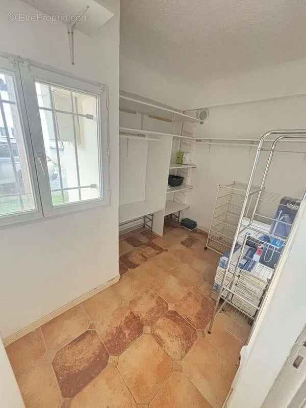 Buanderie - Appartement T3 avec Terrasse à Frontignan