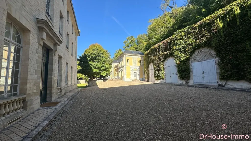 Extérieur - Duplex dans Château Historique à Limay