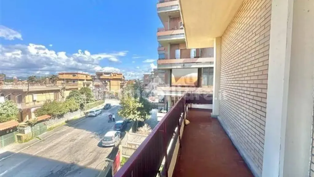Rõdu - Apartment with Balcony in Ladispoli