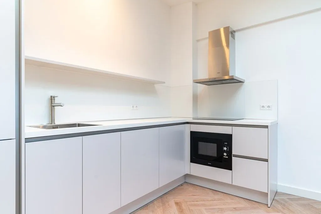 Cuisine - One-Bedroom Apartment with Parking in The Hague