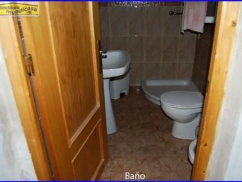 Bathrooms - Chalet with Garden in El Esparragal, Murcia