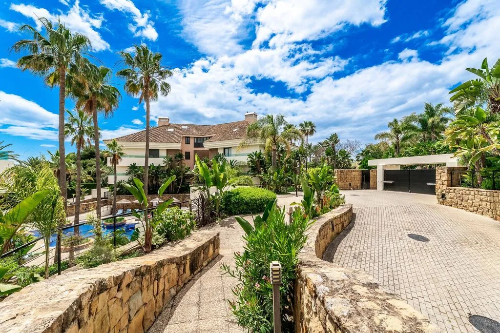 Välivaade - Luxury Flat with Pool Views in Marbella East