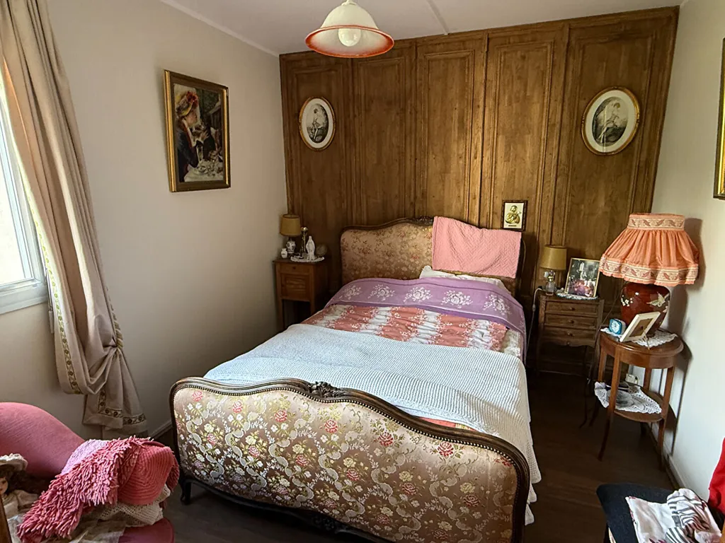 Bedrooms - 2-Bedroom Flat with Balcony in Caen