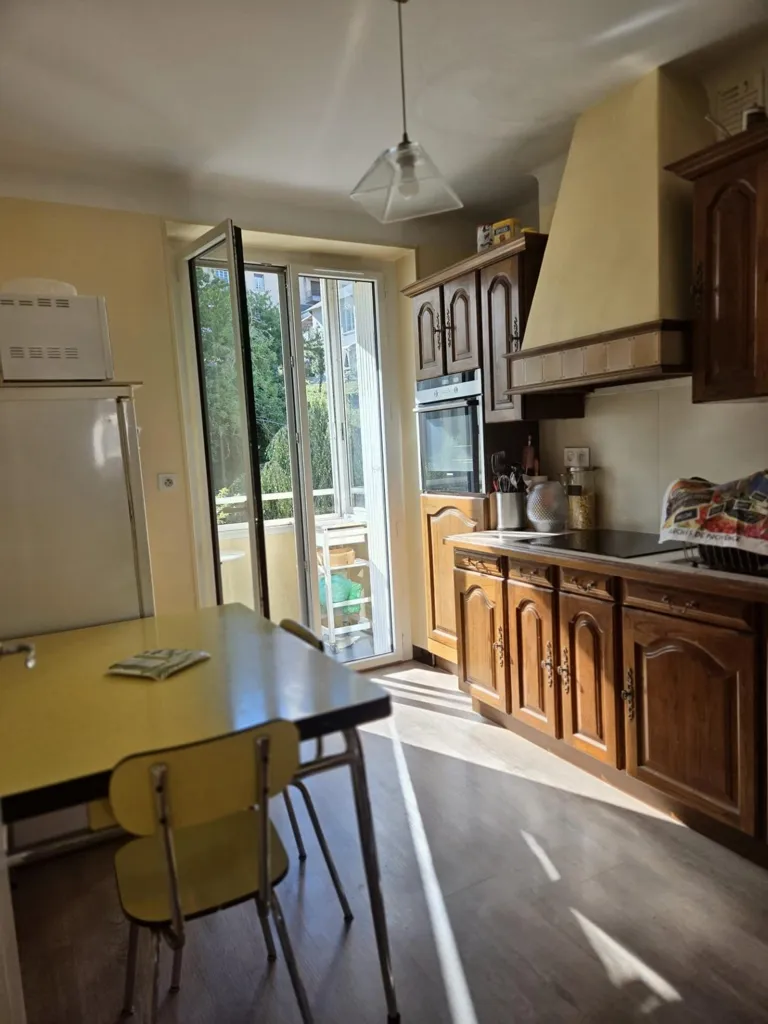Cucina - Bright Apartment with Balcony in Rodez