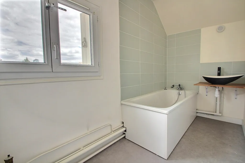 Bagni - 1930s House with Garden in NANTERRE