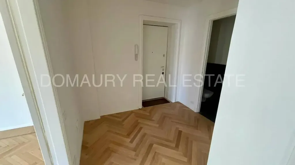 hallway_entrance