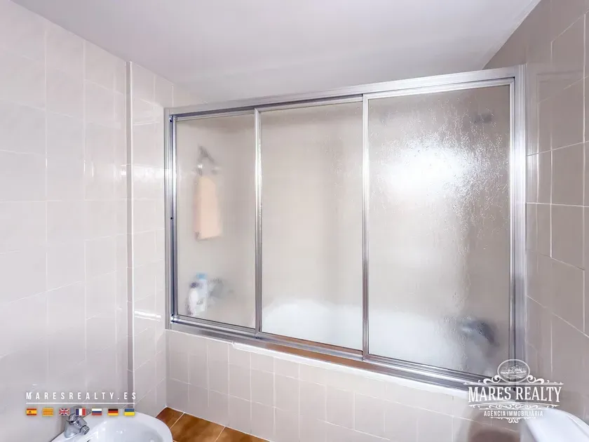 Salles de bain - Seafront Apartment with Terrace in Empuriabrava