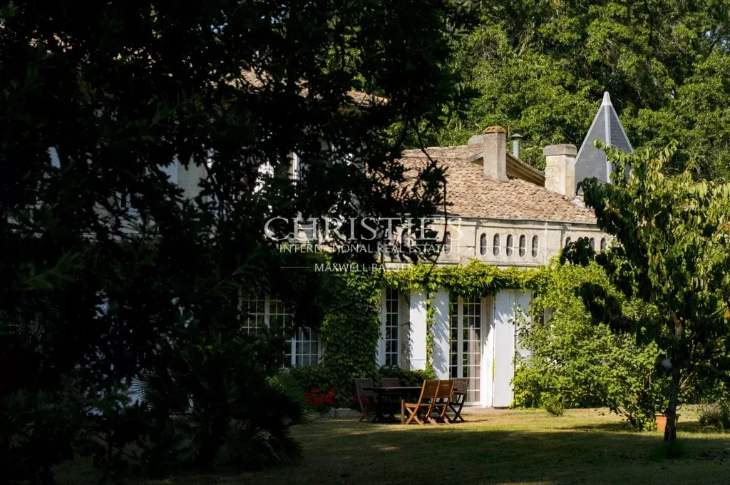 Garden - Bordeaux Vineyard Estate with Historic Chateau