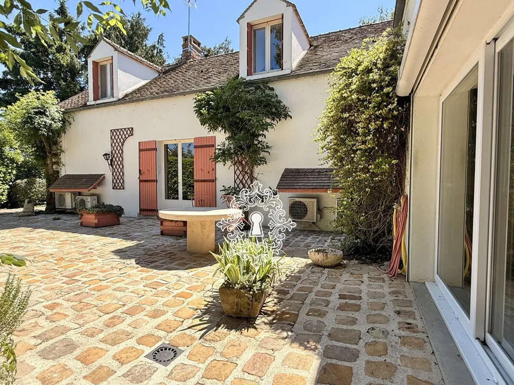 Giardino - Briarde Property with Garden in Yonne