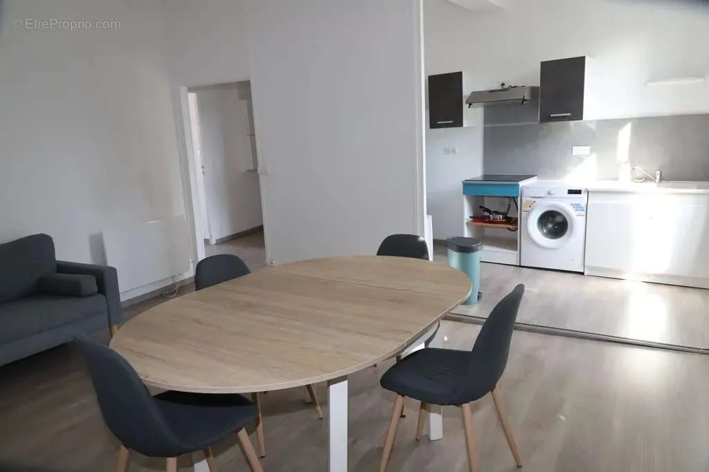 Söögituba - Renovated Multi-Unit Building with Parking in Foix