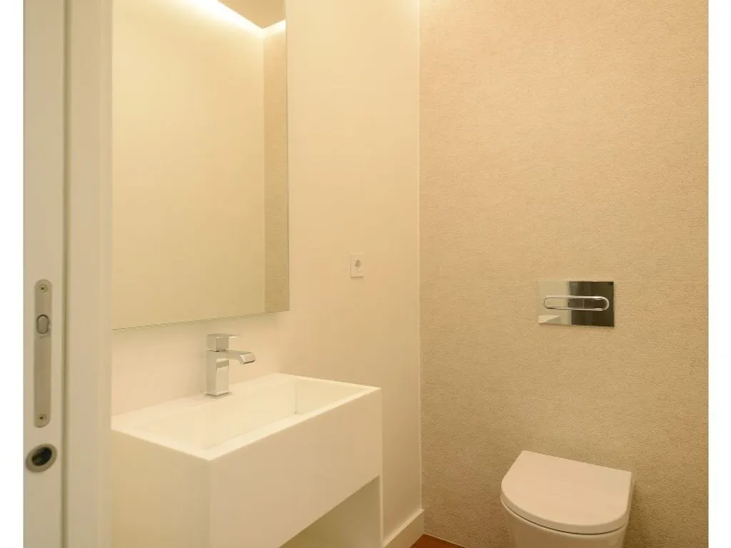 Salles de bain - Luxury 4-Bed Apartment with Terrace in Matosinhos