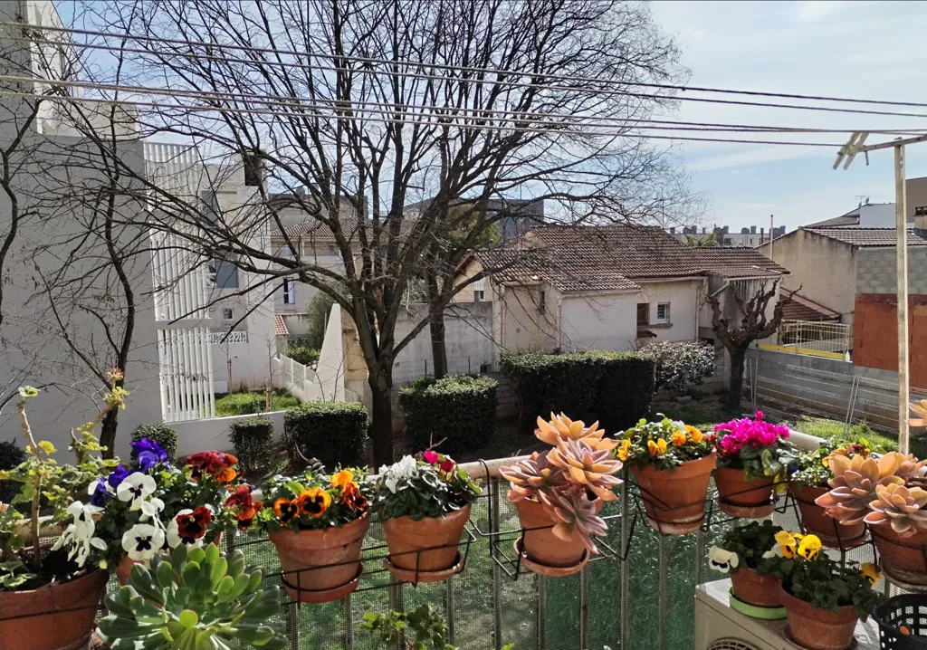 Rõdu - T4 with Balcony and Garden View in Nîmes