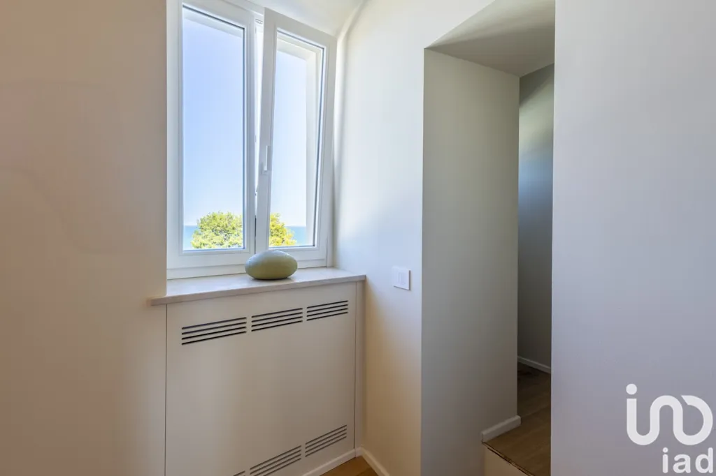 Esik - Modern Apartment with Sea View in Numana