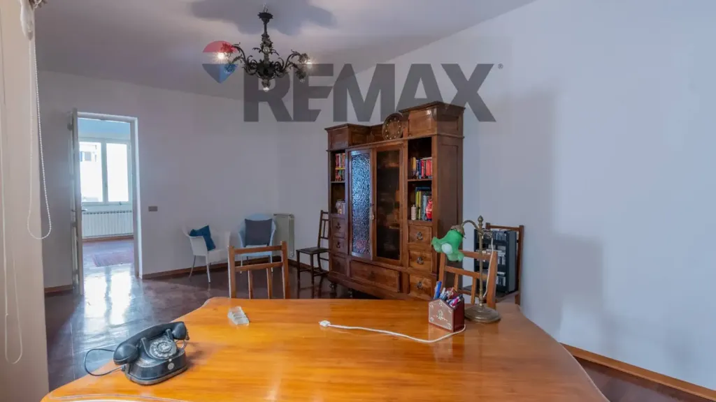 Kabinet - Two-Level Apartment with Balcony in Palermo