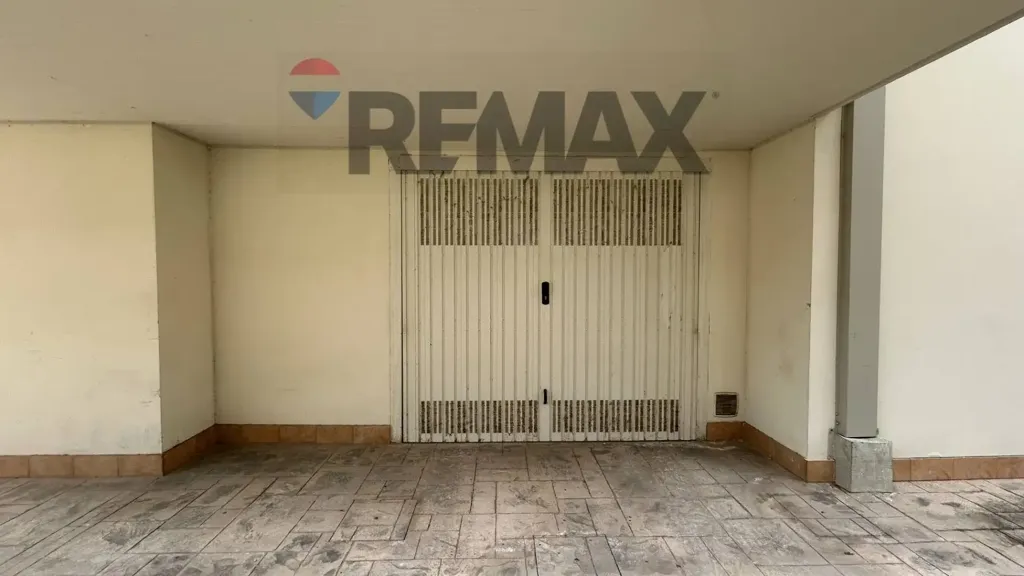 hallway_entrance