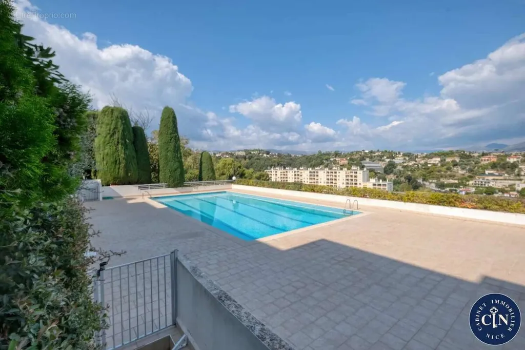 Bassein - Renovated Apartment with Garden in Fabron