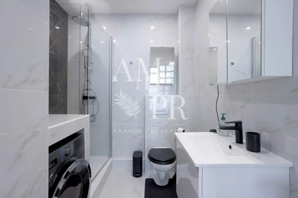 Bagni - Art Deco Flat with Balcony in Cannes