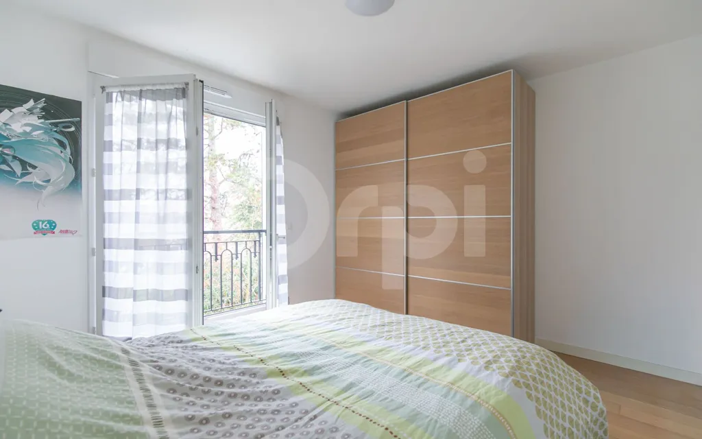 Chambres - Appartement T2 avec Balcon au Centre de Villecresnes