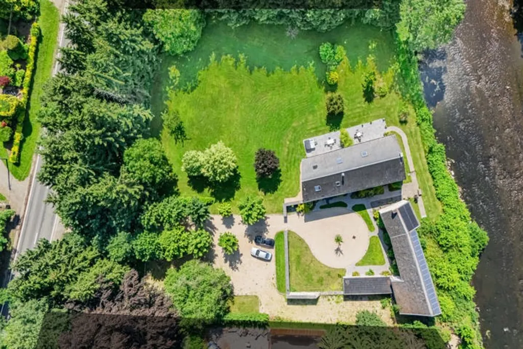 Vista aerea - Historic House with Garden in Olne