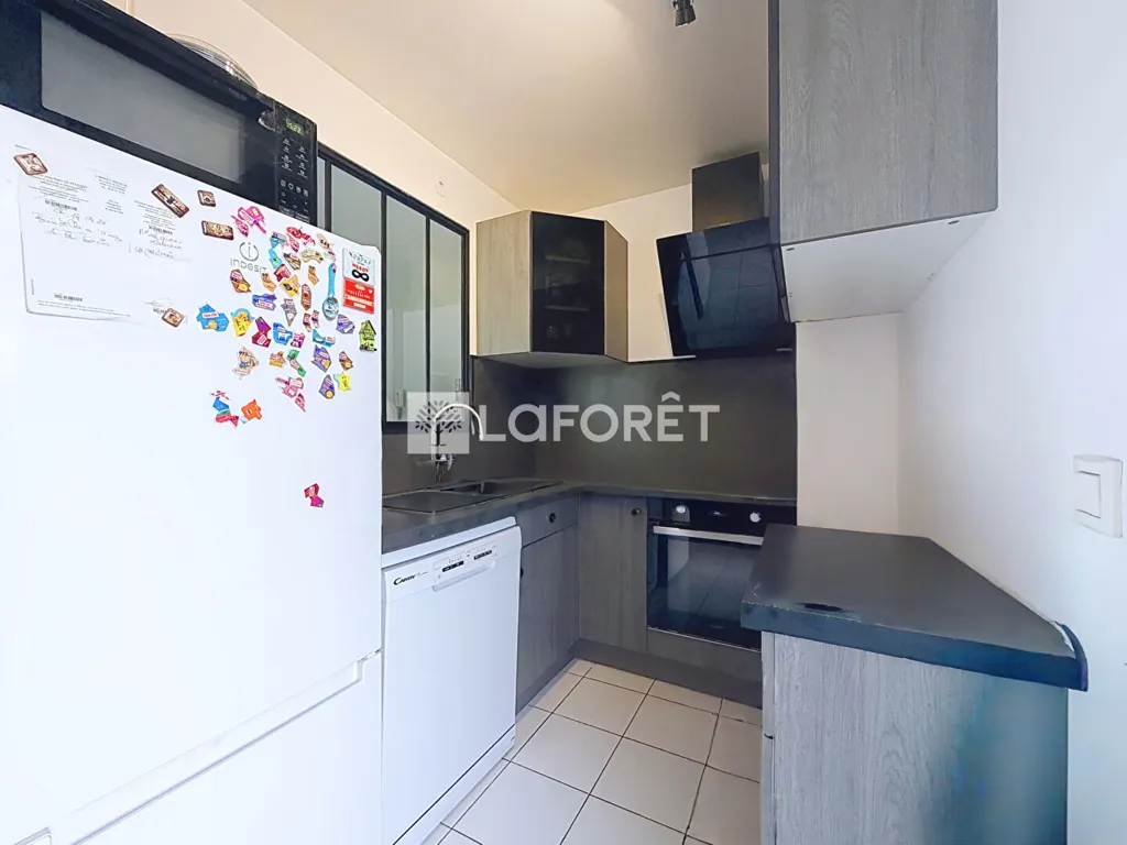 Cucina - 2-Bedroom Flat with Large Terrace in Central Location