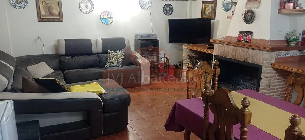 Elutuba - Terraced House with Garden in Albacete Alto de los Molinos