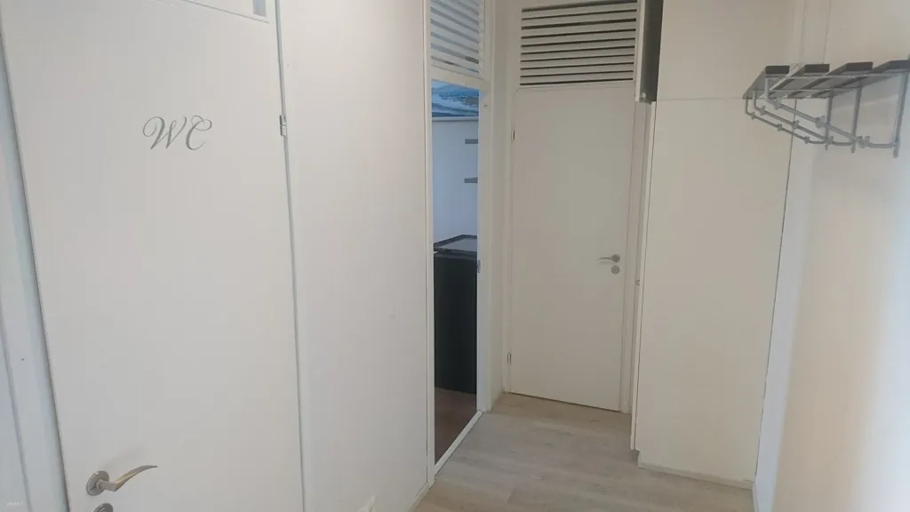 Rooms - Modernised Apartment with Balcony in Hakunila