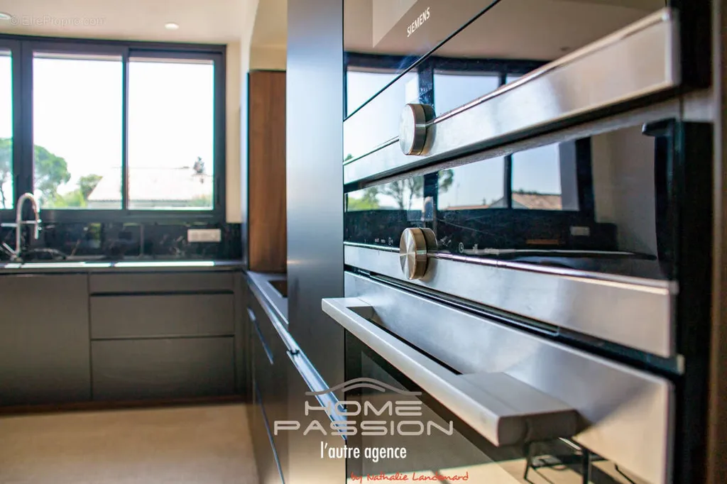 Maison 8 pièces à Cozes