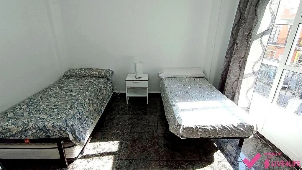 Chambres - Apartment with Balcony in El Cabañal, Valencia