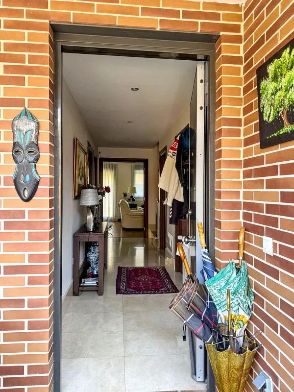 hallway_entrance