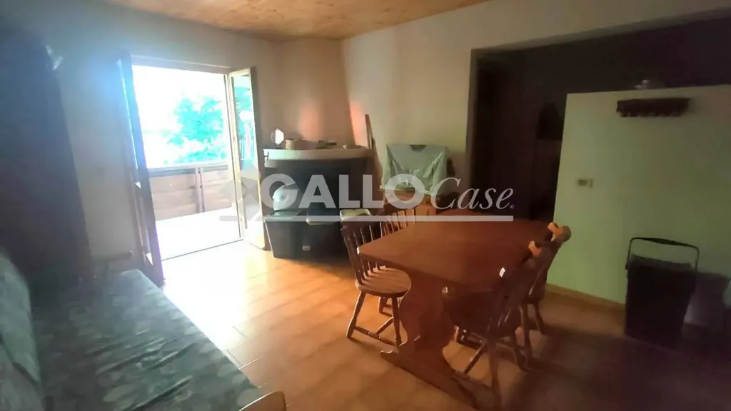 Salle à manger - Studio Apartment with Terrace in Spezzano della Sila