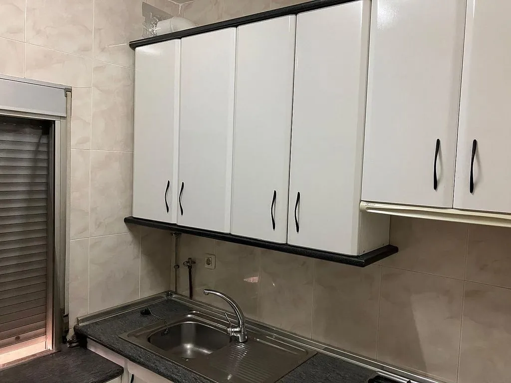 Cuisine - 3-Bedroom Flat with Terrace in Monumental City
