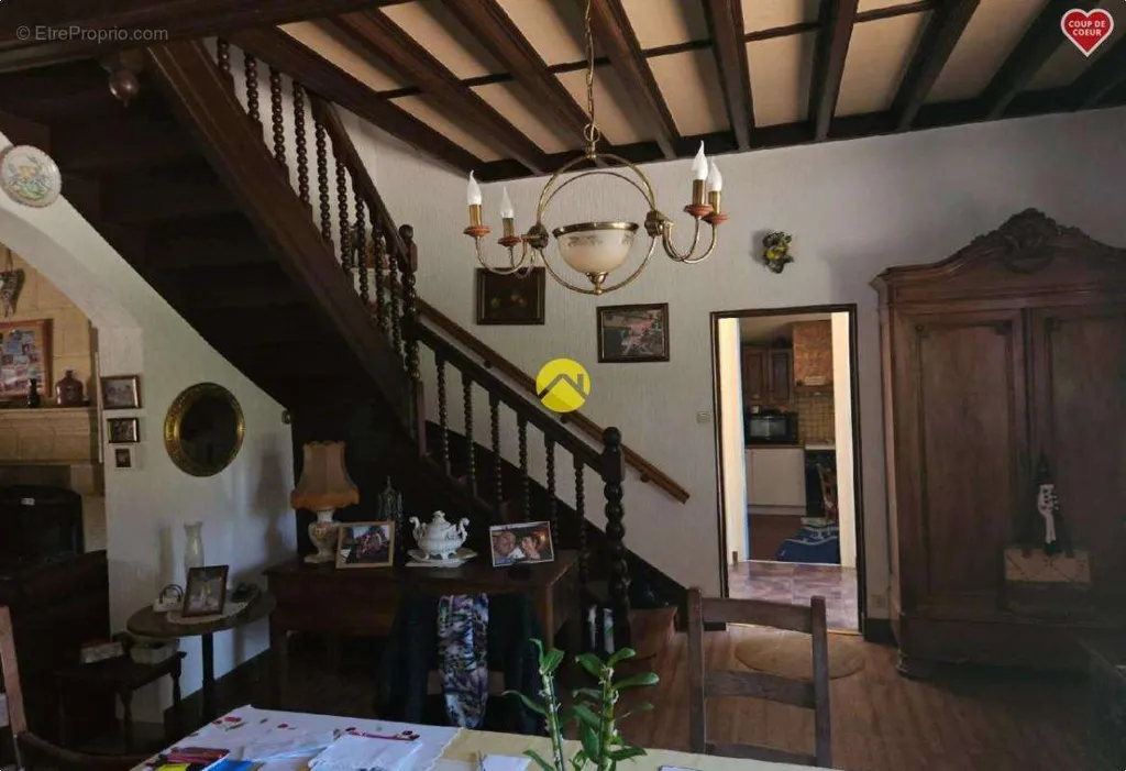 Sala da pranzo - Villa with Pool in Néris-les-Bains