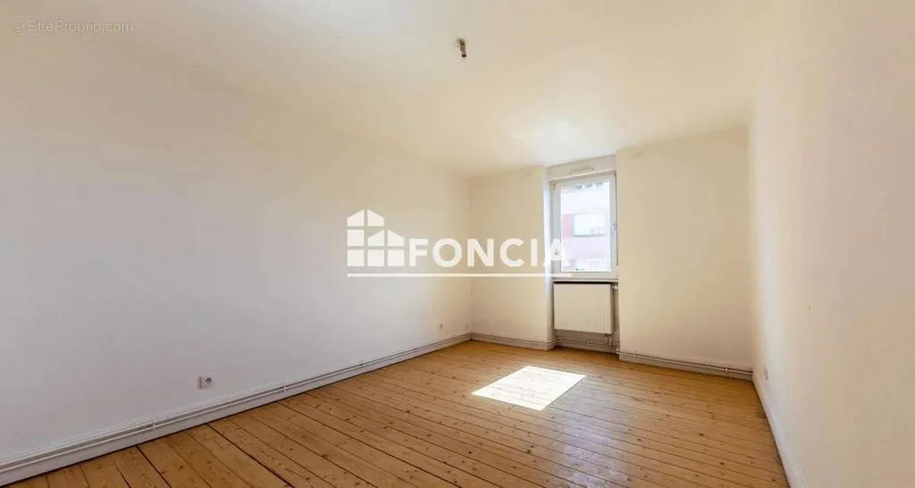 Toad - Charming 2-Bed Flat in Stockfeld
