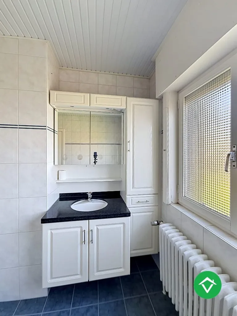 Salles de bain - Maison avec Polyvalente et Jardin à l'Ouest